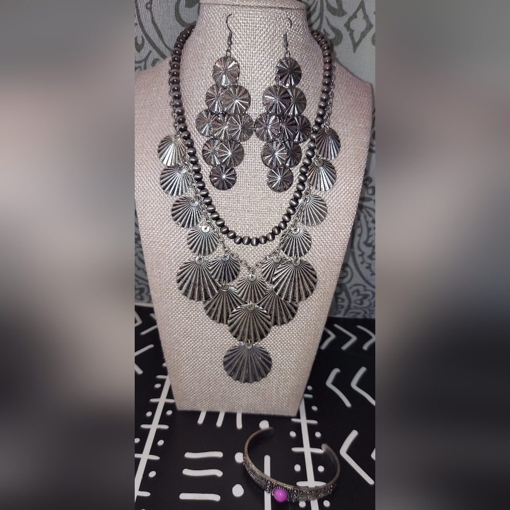 LAST CHANCE!!! Silvertone Jewelry Set- 2 Necklaces, Earrings, And Bracelet